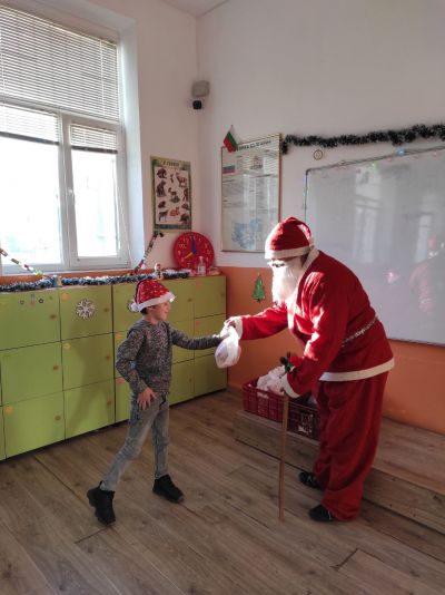 Добре дошъл, Дядо Коледа! 4